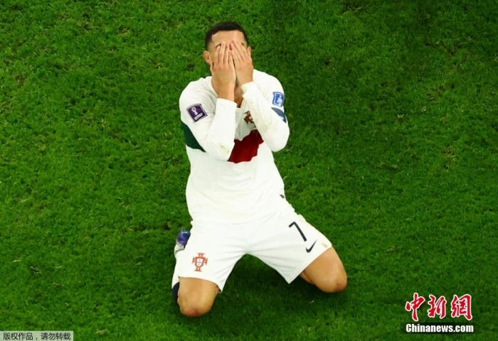 傍晚的城市在静音中沉默：今晚没有球赛，空虚