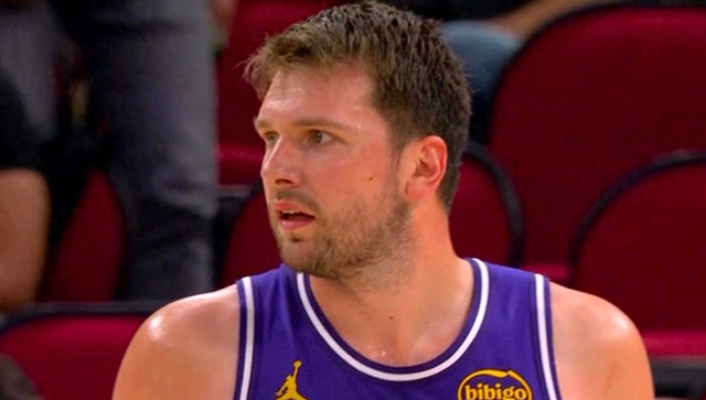 东契奇砍40+准三双创历史纪录 湖人双杀火箭豪取