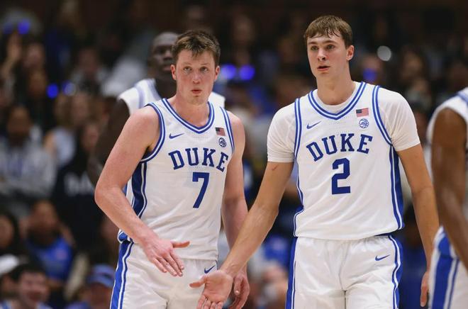 克尼普尔与弗拉格争夺最佳新秀 数据差距成关键