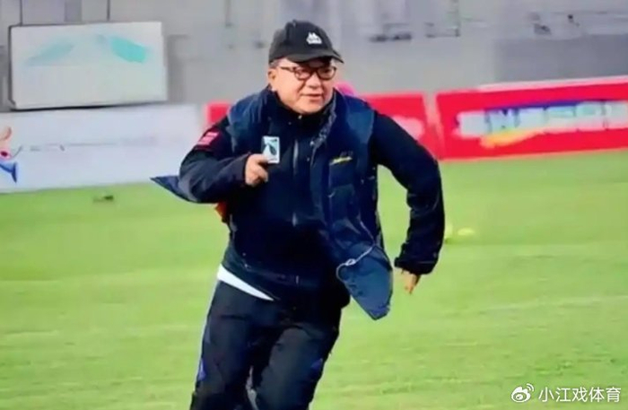 中国足球小将携手阿什利塔组建中冠队 冲击职业