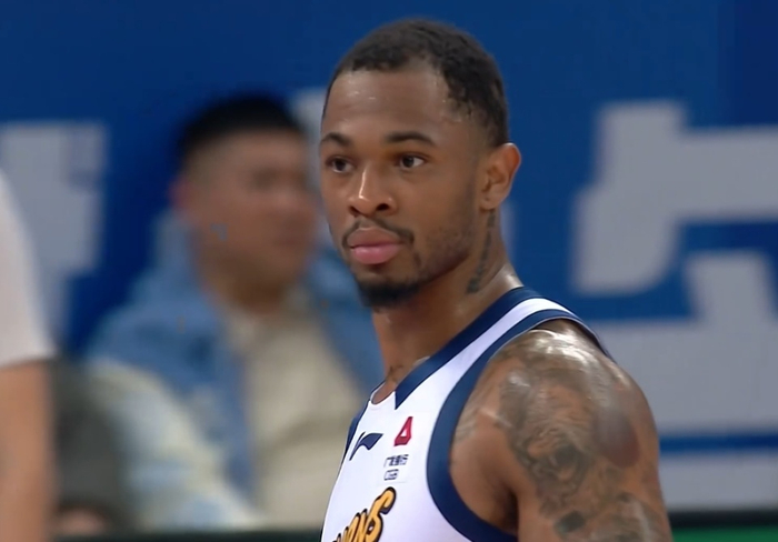 广厦力克天津终结连败 交易窗口引外援调整传闻