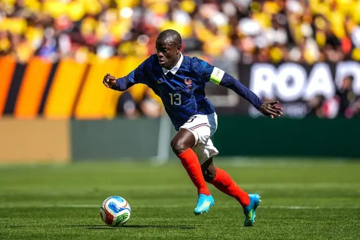 35岁坎特回归费内巴切备战