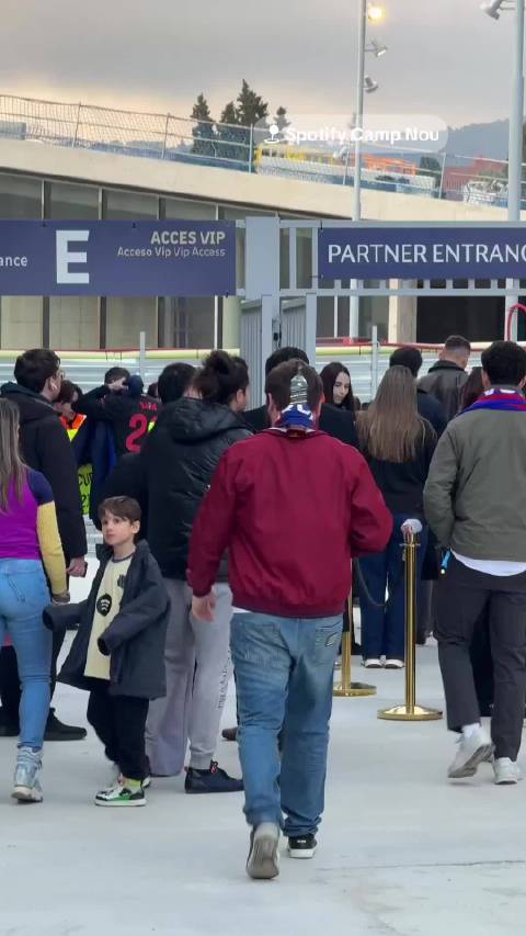 莱万双响助巴萨7-2横扫纽卡斯尔联 欧冠赛场失误