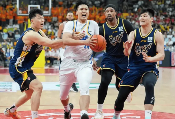 北京力克广东首战告捷 大比分1-0领先